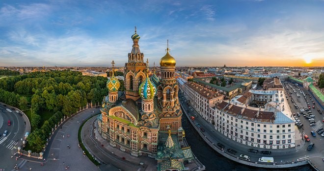 cathedrale de Saint-Sauveur à Saint-Pétersbourg