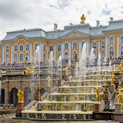 la grande cascade à Peterhof