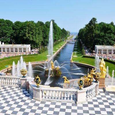 vu de haut sur le parc de Peterhof